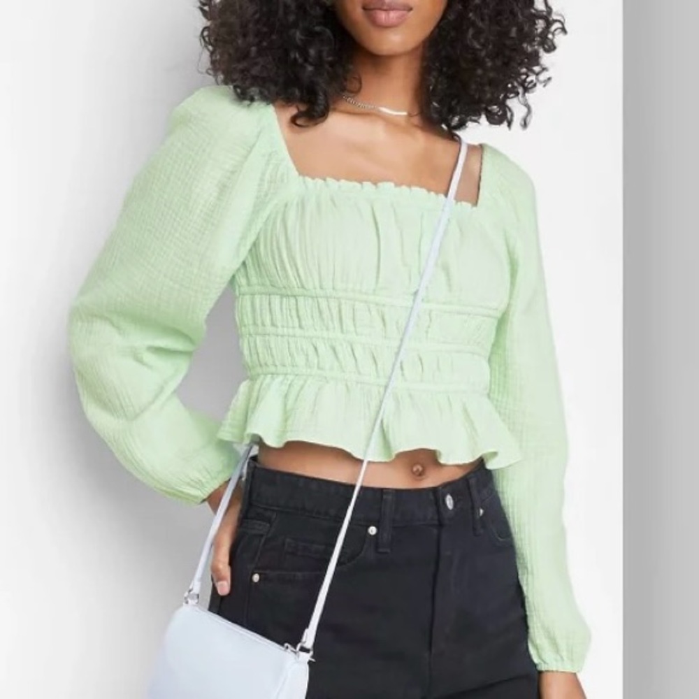 Wild Fable Mint Light Green Smocked Women's Top Long Sleeve Cropped Size XL